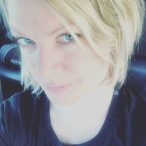 Meet your Posher, Cynthia